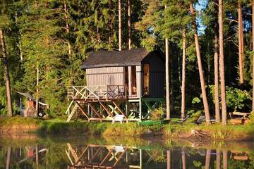 Фотографии Дома для отпуска Dragon house in the tree! Jacuzzi, Sauna , Apkure! г. Līči (Латвия) №1 Фото Дома для отпуска Dragon house in the tree! Jacuzzi, Sauna , Apkure! г. Līči 1